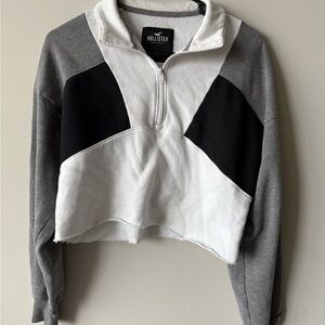 Hollister Women's Gray and Black Colorblock Top